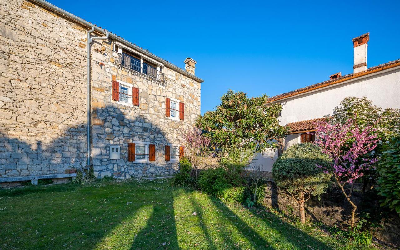 Holiday Home Mia&Emi Sovinjak Exterior photo